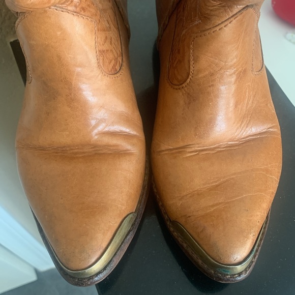 Marc Alpert Vintage boots 1980s-Made in Brazil Aztec SW design Gold Tip 1” heel - Picture 4 of 5